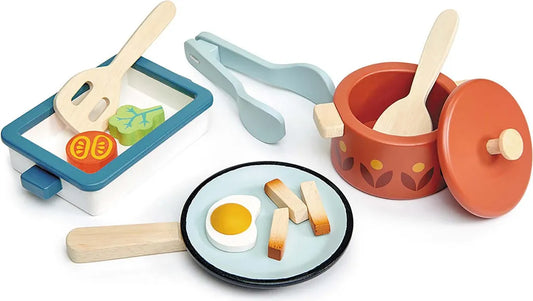 Set di pentole e padelle in legno